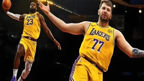 阿圭罗战队力克纳达尔战队，夺得板式网球赛桂冠